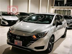 نيسان فيرسا